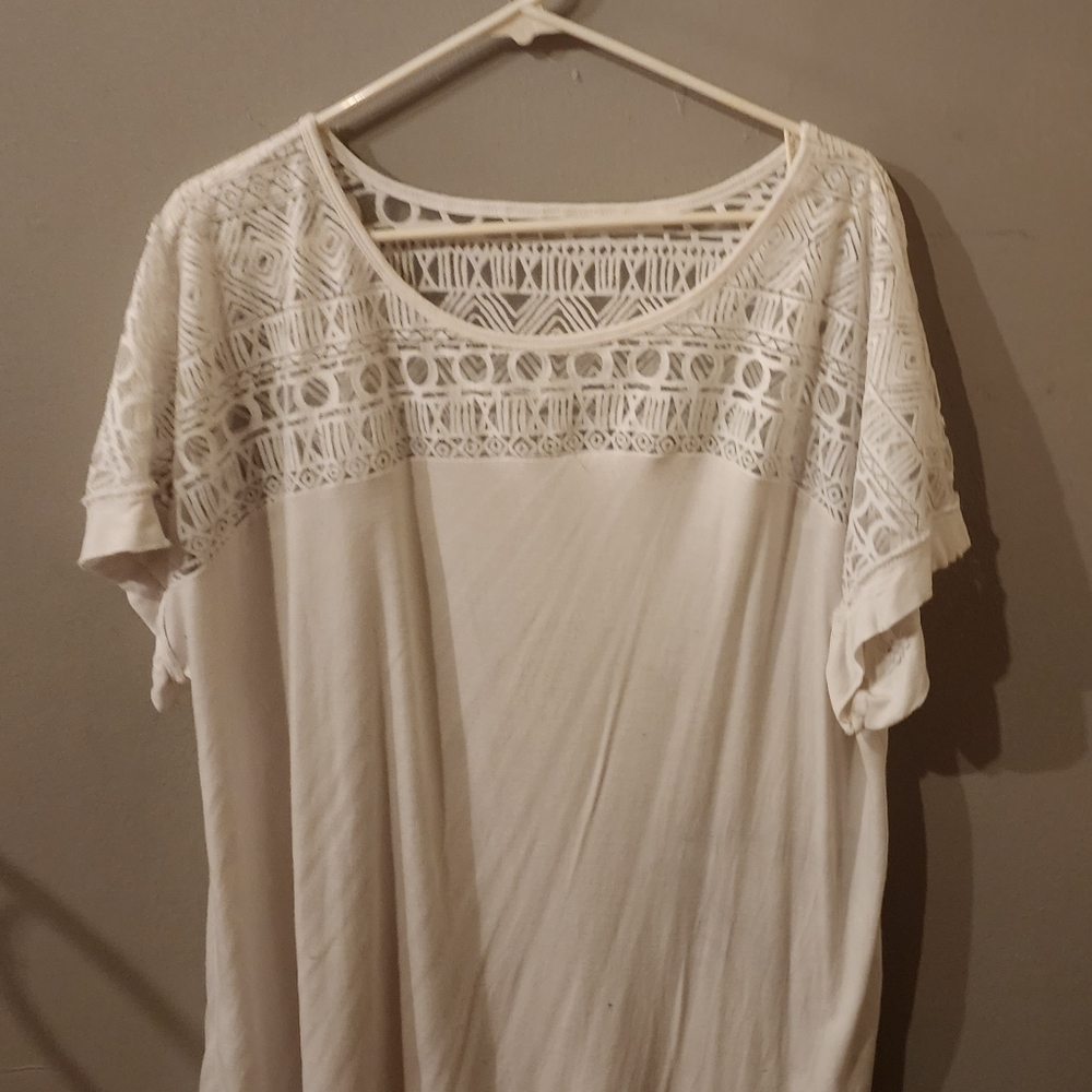 White cotton top Aztec collar